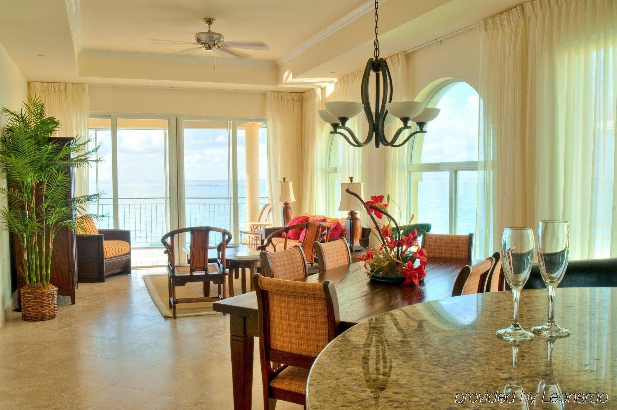 The Tuscany On Grace Bay Phòng bức ảnh