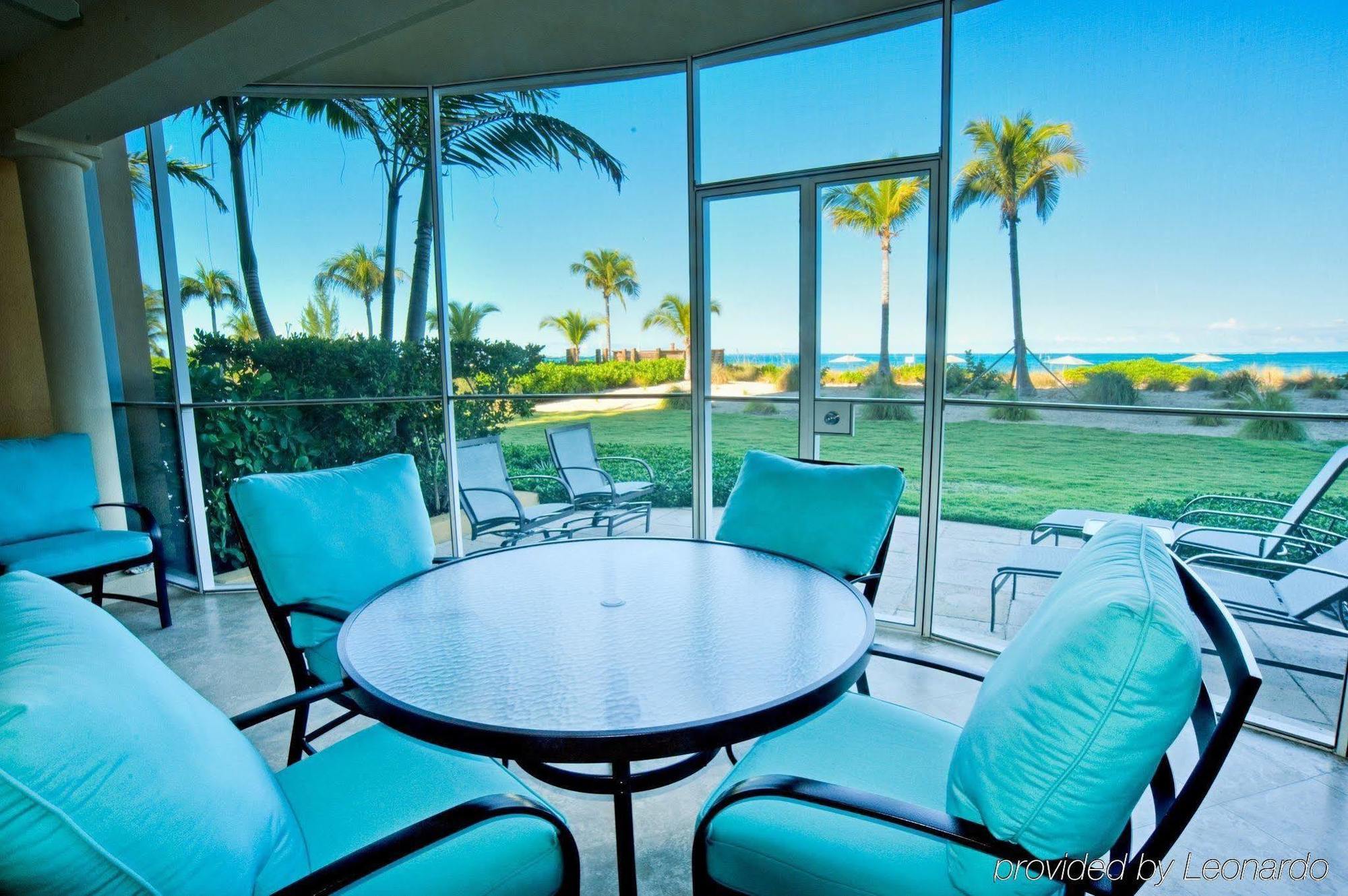 The Tuscany On Grace Bay Nhà hàng bức ảnh